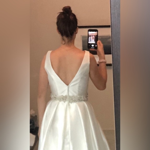 Mikado silk wedding dress NWOT - Picture 7 of 10